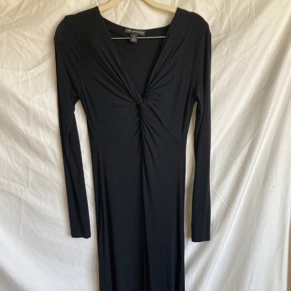 A Pea in the Pod long sleeve maxi dress - Picture 5 of 5